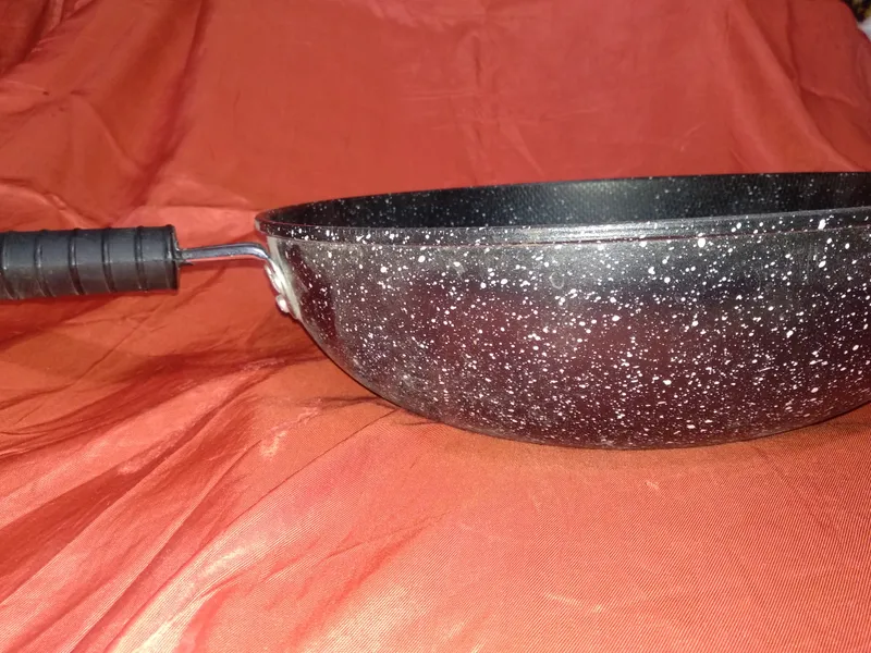 Продам сковородку ВОК 2