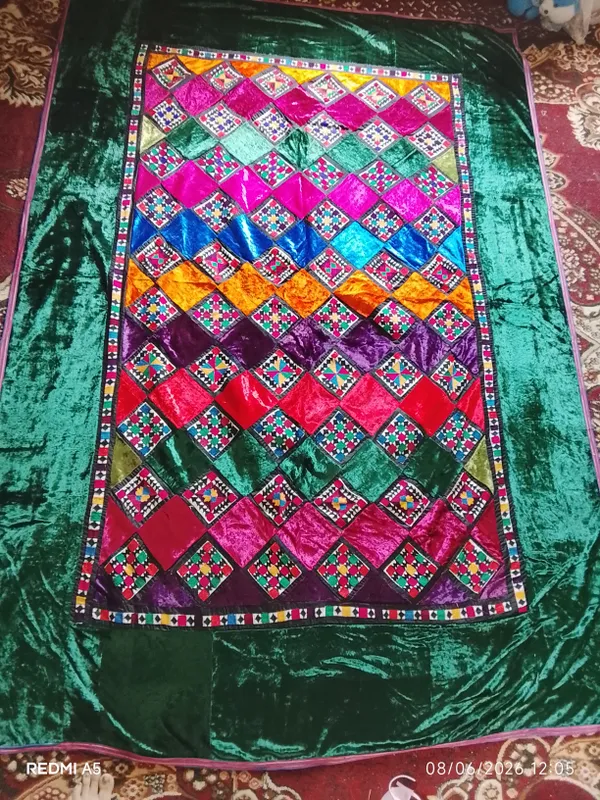 quroq suzana sotiladi 3 quroq suzana sotiladi 3