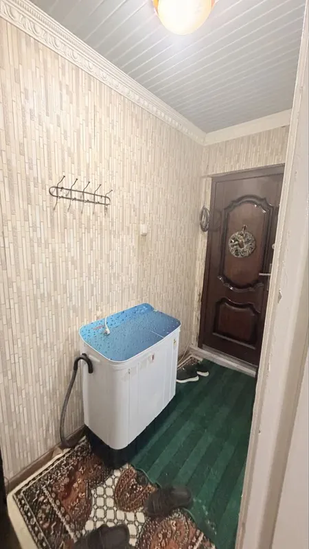 zudlik bilan fargona shaxar frunze masifda 2 xonali kv ijaraga berilad 4