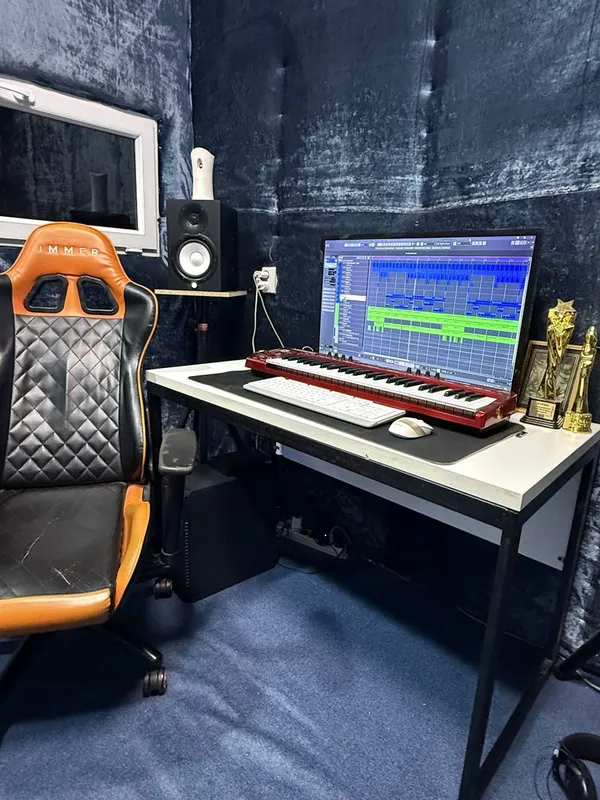 AZIZJONMEDIA Ovoz yozish studiyasi 1 AZIZJONMEDIA Ovoz yozish studiyasi 1