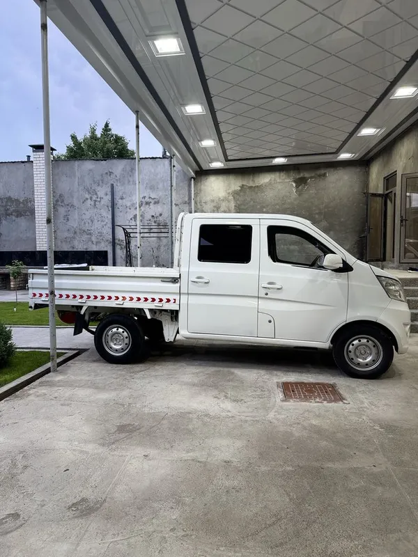 Changan Sotiladi 4 Changan Sotiladi 4