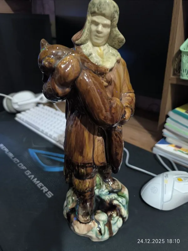 Статуэтка керамика.