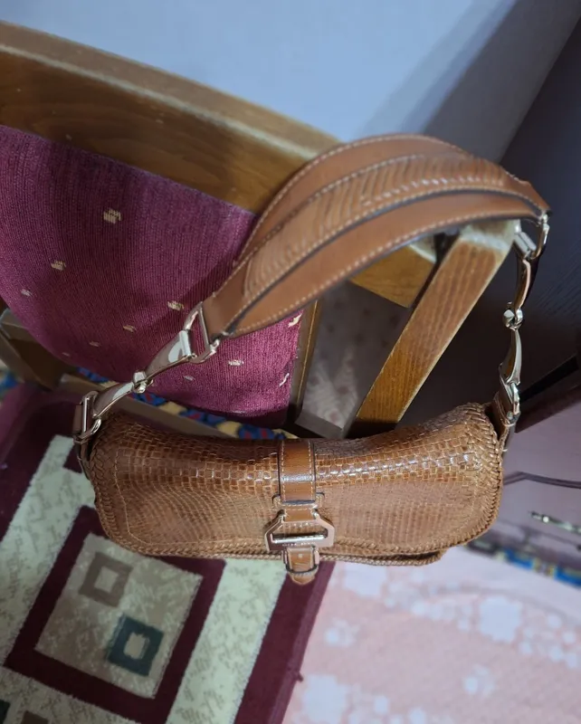 AQShdan olib kelingan yangi, sifatli charm sumka. 8 AQShdan olib kelingan yangi, sifatli charm sumka. 8
