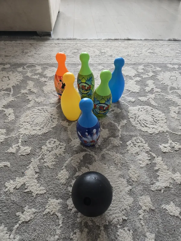 Игра боулинг , кегли — фото 1