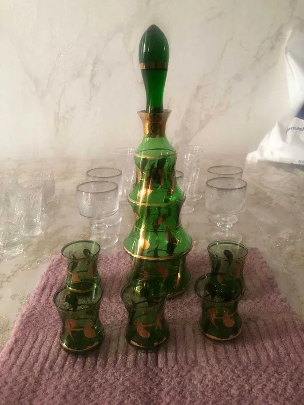 Рюмки и графин позалоченный Чехия