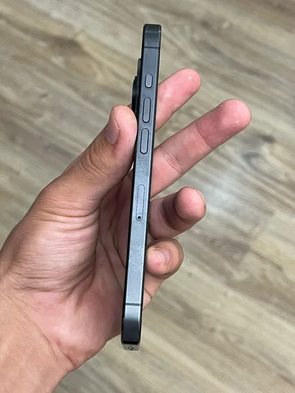 iphone 15 pro black 128gb sim 5