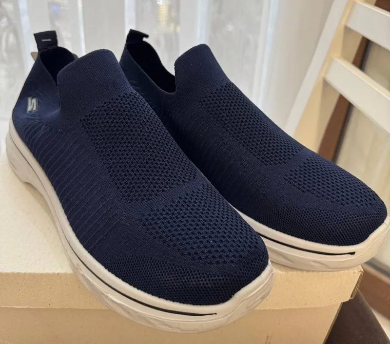Продажа мужской обуви Skechers. Великан размер 47