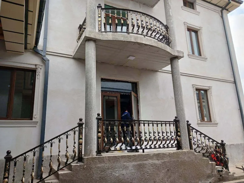 Svarka xizmati Reshotka Perila Naves tez va sfatli