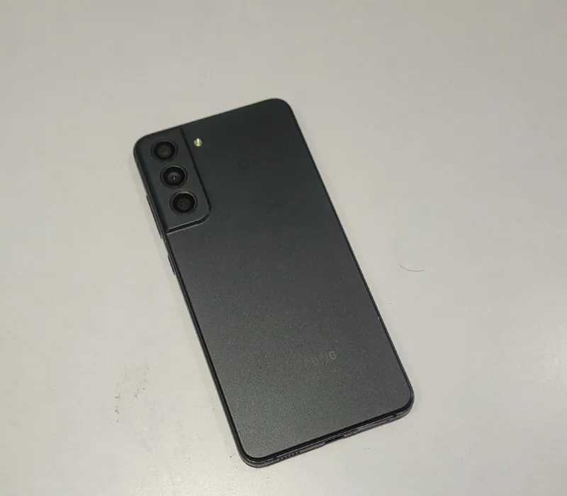 Samsung Galaxy S21 FE с коробкой 2