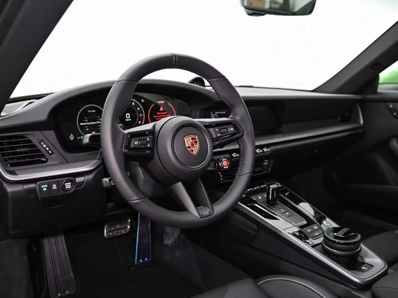 Porsche 911 Carrera 4S 2026 3 Porsche 911 Carrera 4S 2026 3