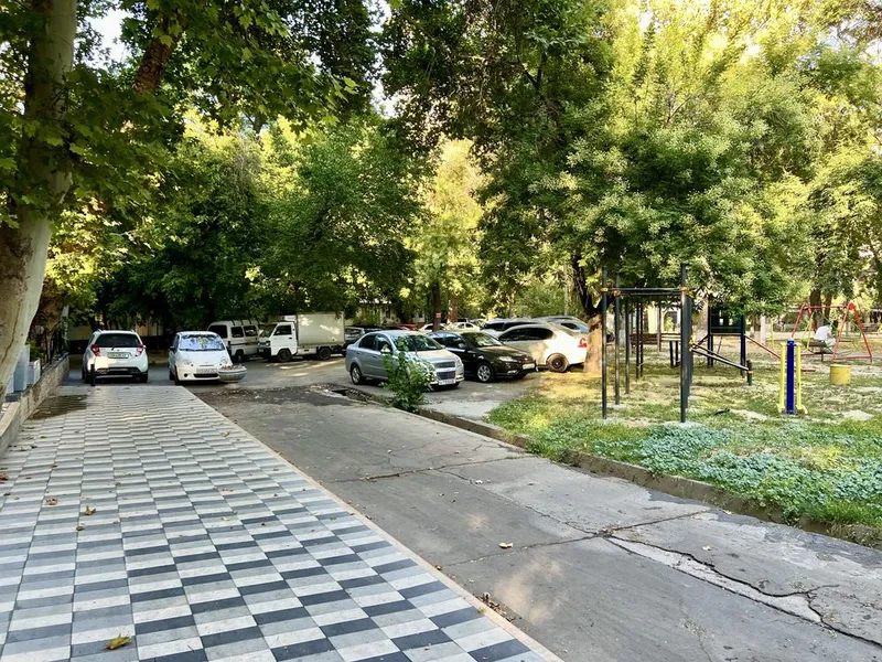 Аренда коммерческого помещения м. Космонавтов Ойбек ЦУМ Ц - 7 4