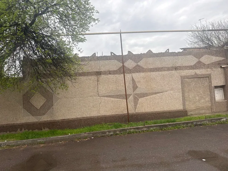 Chilonzor Katta qanida yer sotiladi