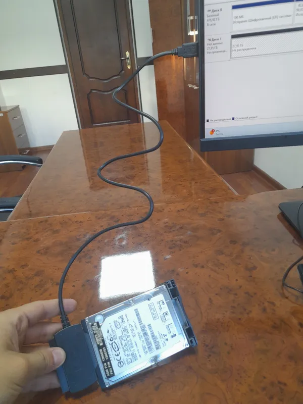 Eski IDE qattiq disklar uchun sata adapter. 3 Eski IDE qattiq disklar uchun sata adapter. 3