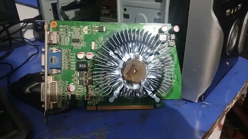 Видеокарта GT220 512MB DDR3 128BIT PCIE HDMI DVI. 4 Видеокарта GT220 512MB DDR3 128BIT PCIE HDMI DVI. 4