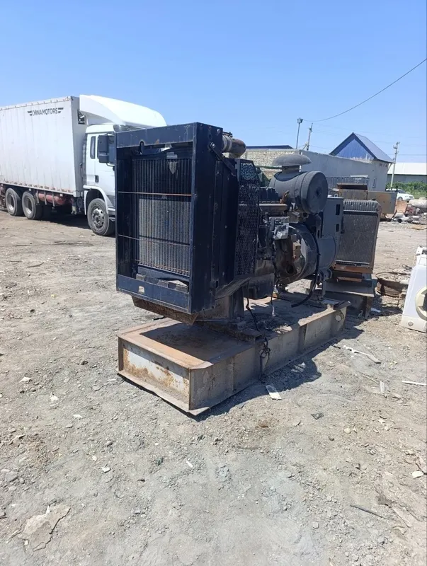 Generatorlar sotiladi 150 Kw 215 Kw 6