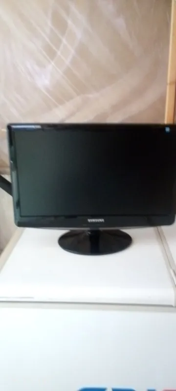 Samsung monitor
Model: S22B300N
22 dyuymli monitor Samsung monitor
Model: S22B300N
22 dyuymli monitor