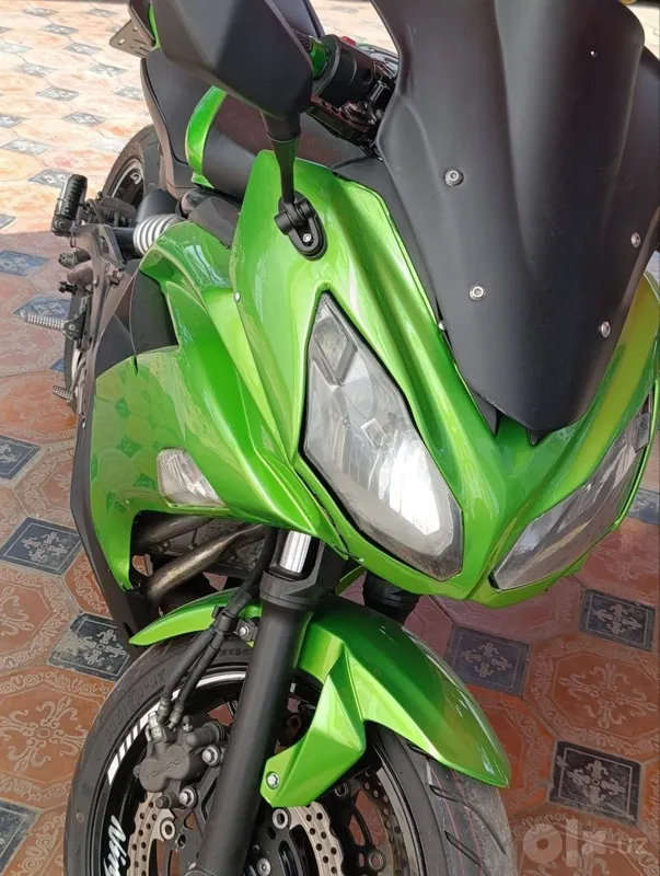 Правильно: Продаётся мотоцикл Kawasaki ER-6F. 4 Правильно: Продаётся мотоцикл Kawasaki ER-6F. 4