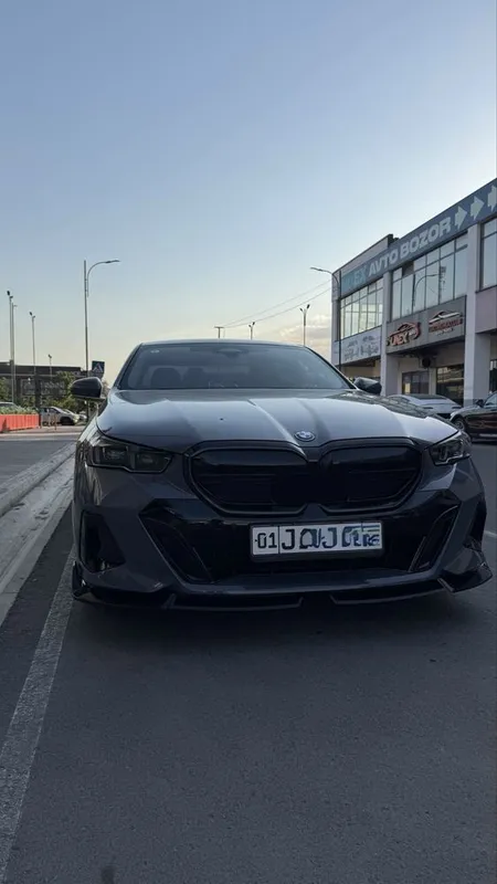BMW i5 L35 dop srochny — фото 2
