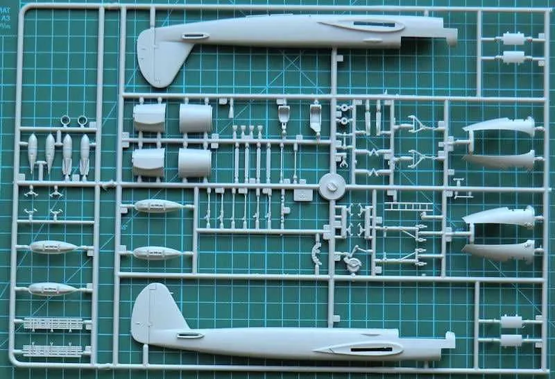 Сборная модель самолета Юнкерс Ju 88 (Italeri. 1:72) — фото 1