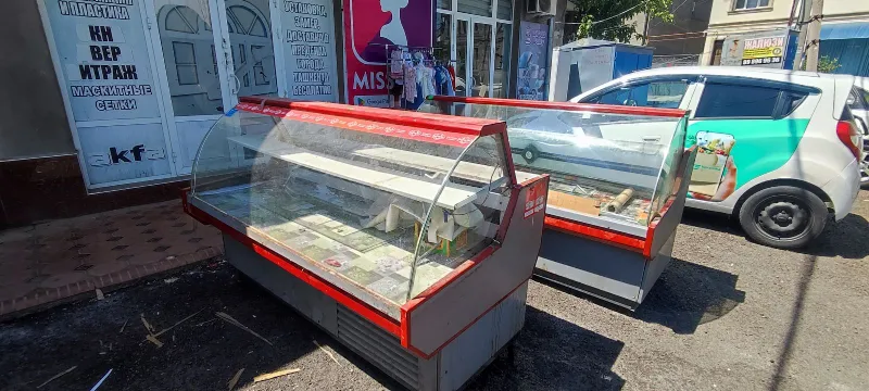 vitrina haladilnik sotiladi vitrina haladilnik sotiladi
