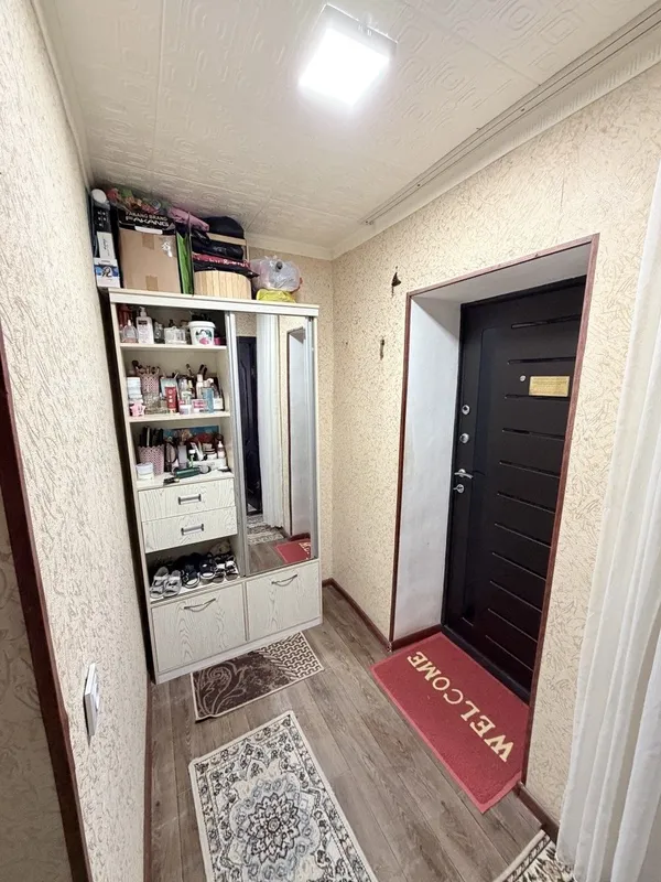 Город чирчик октября Продаётся 1 комнатная квартира в хорошом состояни 1