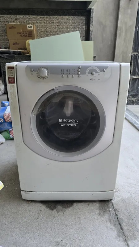 Стиральная машина ariston 1 Стиральная машина ariston 1