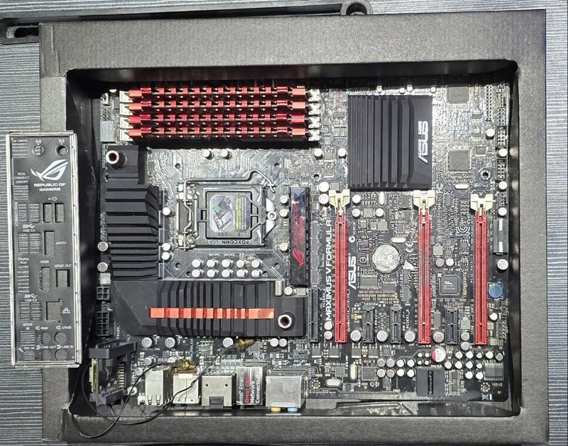 Продам материнскую плату ASUS ROG Maximus V Formula (LGA 1155) — фото 1
