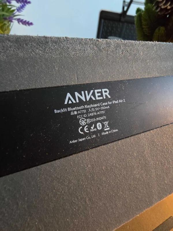 Ipad Air 2 RGB klaviatura chexoli (Anker) 6