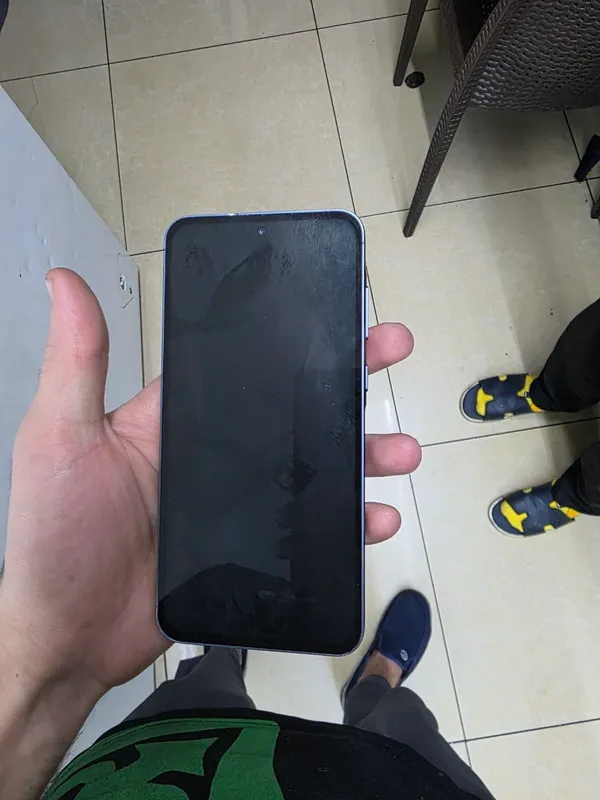 Samsung A55 срочно продаётся 4 Samsung A55 срочно продаётся 4