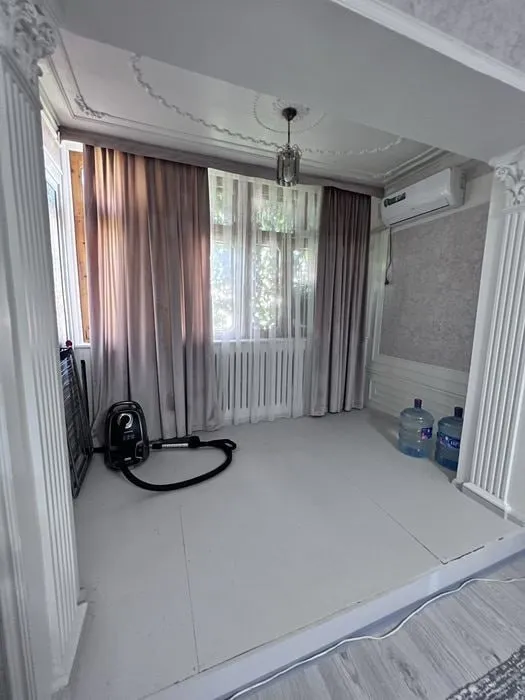 70 m², Yakkasaroy tumanida 3 xonali kvartira ijarasi · ID 587 4