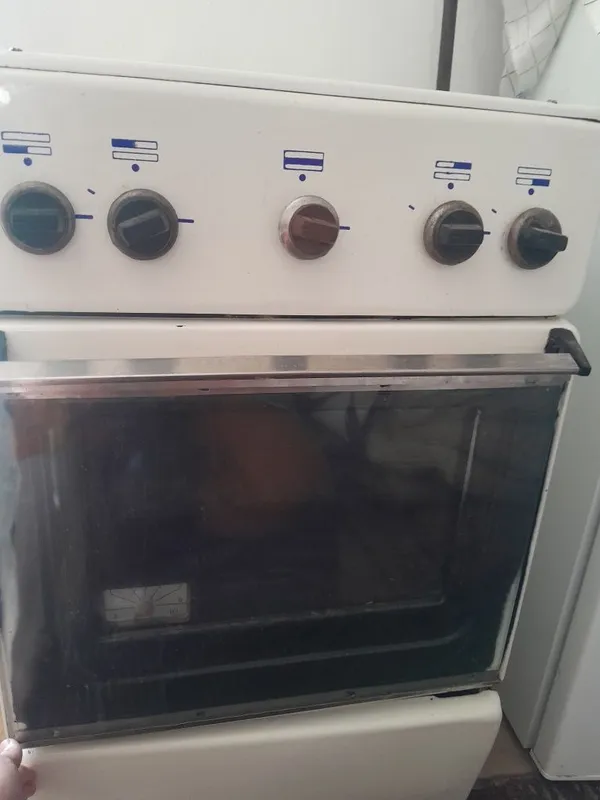 Gaz plita sotiladi