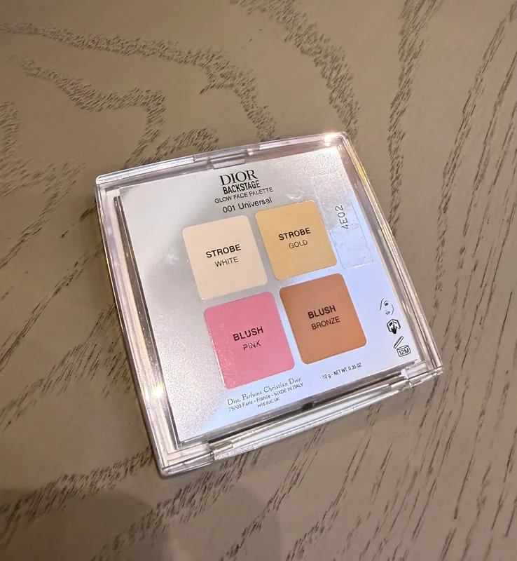 DIOR Backstage Glow Maximizer Face Palette 2 DIOR Backstage Glow Maximizer Face Palette 2