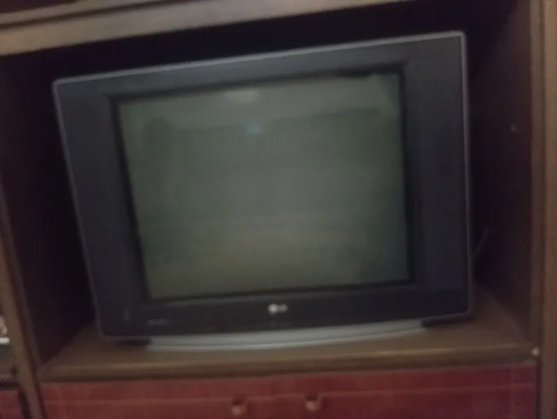 Televizor LG 72, Телевизор ЛЖ 72 — фото 1