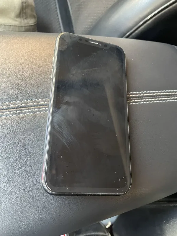IPhone XR в хорошем состоянии 2