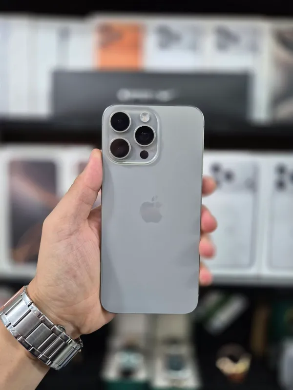 iphone 15pro max 4