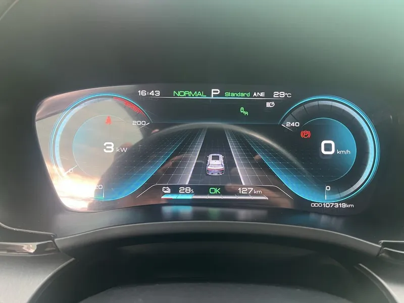 BYD song plus flagship — фото 3