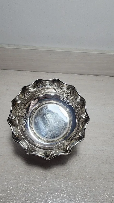 Красивая конфетница сахарница из серебра. — фото 1