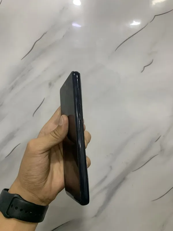 Samsung a73 продаётся 4