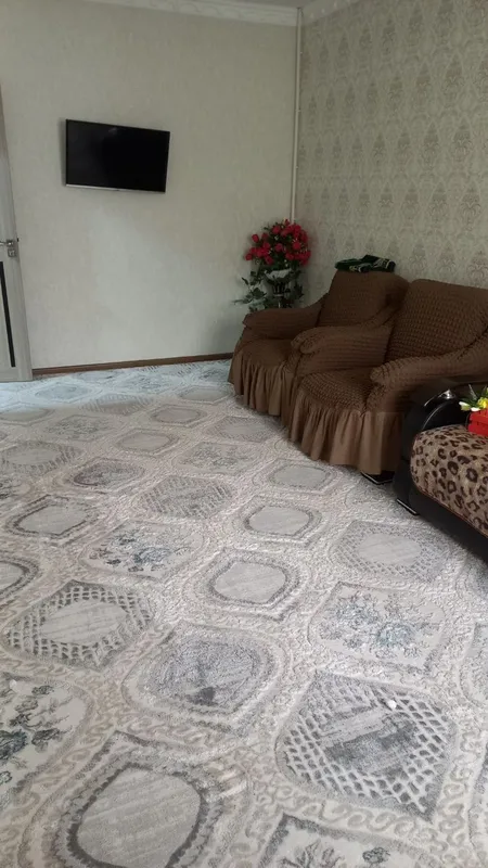 Чирчик аренда 1 ком квартира в 10 мкр 3 этаж 4 Чирчик аренда 1 ком квартира в 10 мкр 3 этаж 4