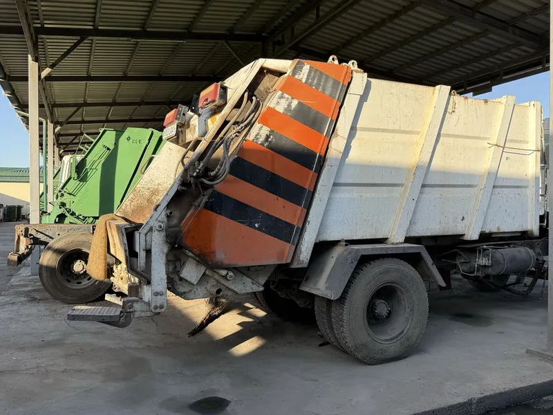 Продается задний пресс Isuzu 3
