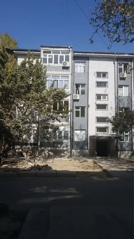 Продаётся 2-комнатная квартира на 4-м этаже 4-этажного дома в Тошлоке 1 Продаётся 2-комнатная квартира на 4-м этаже 4-этажного дома в Тошлоке 1