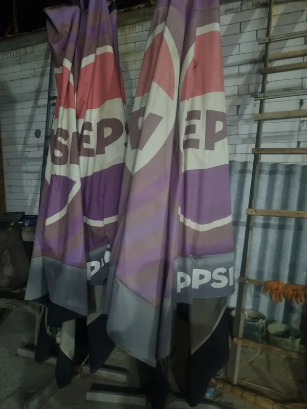 Пепси зонтик 4×4 сотилади,халатик урта Пепси зонтик 4×4 сотилади,халатик урта