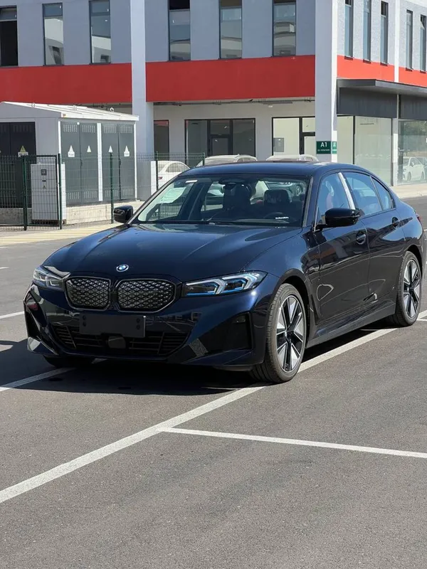 BMW i3 40L NIGHT SPORT 2025 yil — фото 2