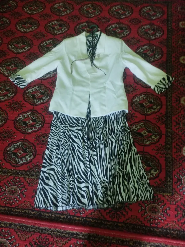 kostyum koʻylak qayishi bor 1 kostyum koʻylak qayishi bor 1
