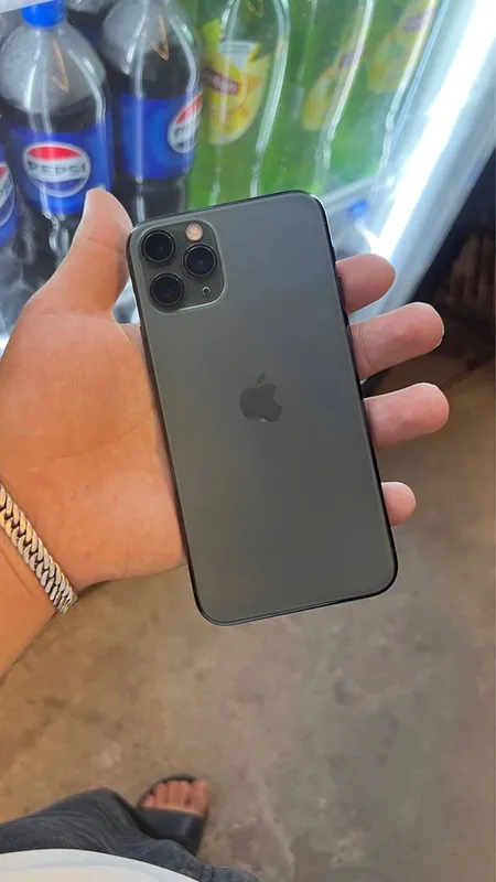 iPhone 11 pro srochna