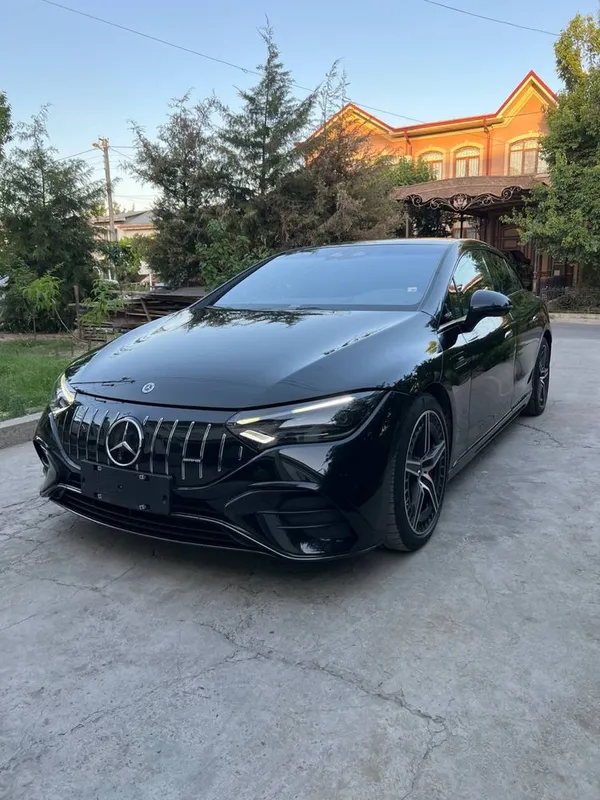 Mercedes benz AMG EQE 53 2023