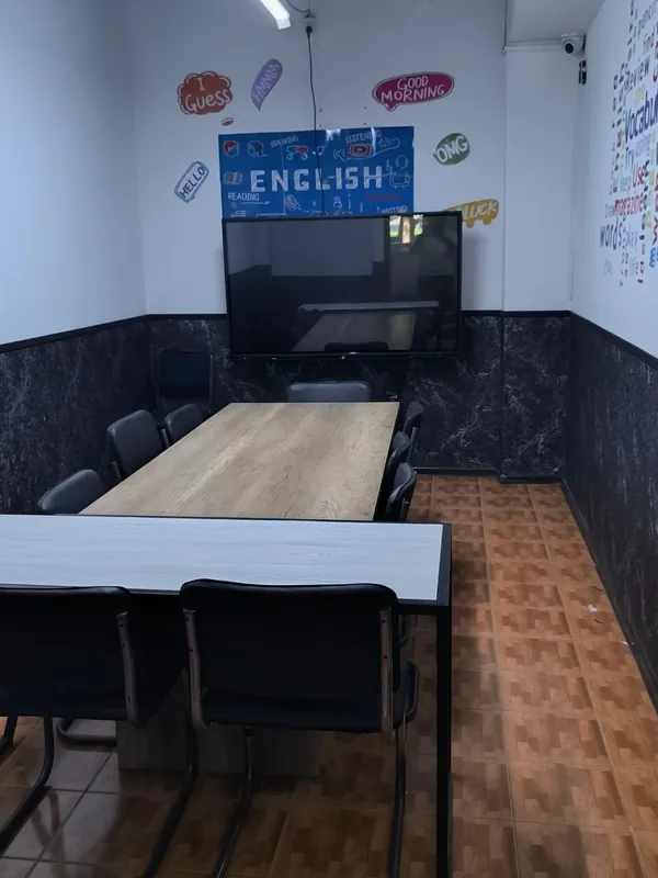 o'quv markazi va ofis uchun zamonaviy parta stular — фото 1