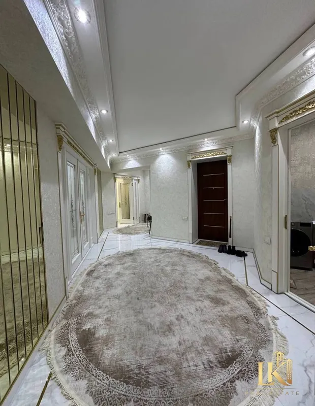 4-комнатная квартира в ЖК Jangox, 215 м², 2/8 этаж — фото 3