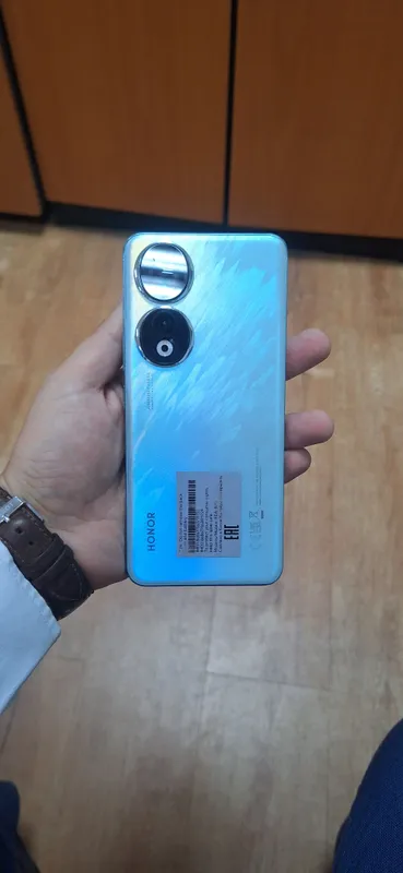 Honor 90. 8/256 Gb 2