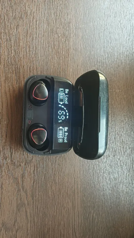 Bluetoothli naushnik sotiladi narxi 40ming sum 2 Bluetoothli naushnik sotiladi narxi 40ming sum 2